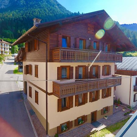 Ajarnola Locazioni Turist Otel Auronzo di Cadore Dış mekan fotoğraf