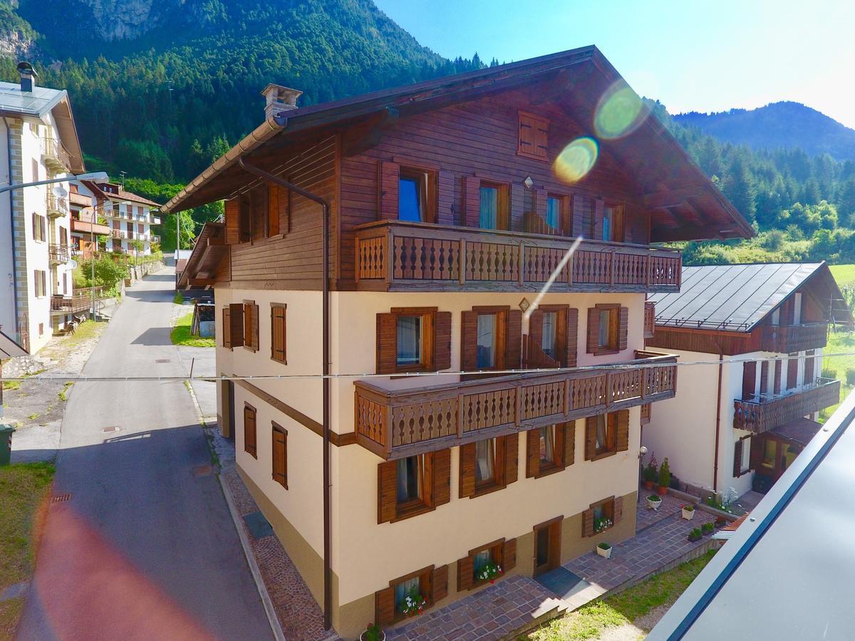 Ajarnola Locazioni Turist Otel Auronzo di Cadore Dış mekan fotoğraf